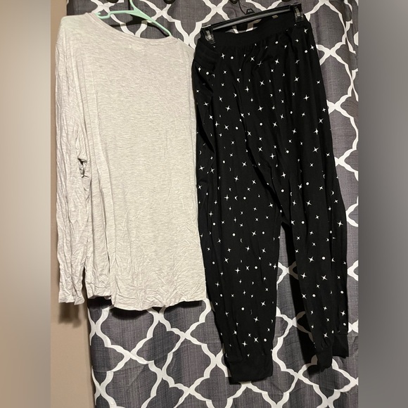 Maurice’s sleep set - Picture 2 of 2